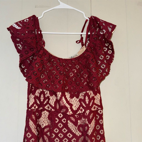 Haute Maude Women's S Red Lace Maxi Dress Ruffle Neckline Long Gown - Picture 7 of 8